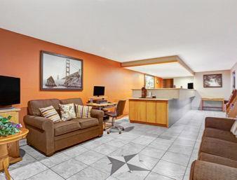 במוטל Super 8 By Wyndham אלבני מראה פנימי תמונה